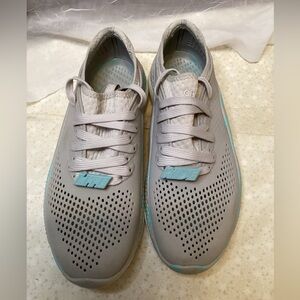 Crocs Women's LiteRide 360 Pacer Sneakers Light Grey & Teal Women's Size 8